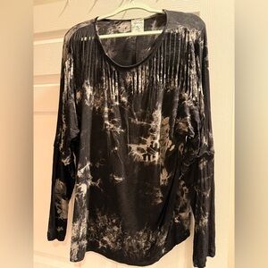 Vocal Monochrome Tie-Dye Top
